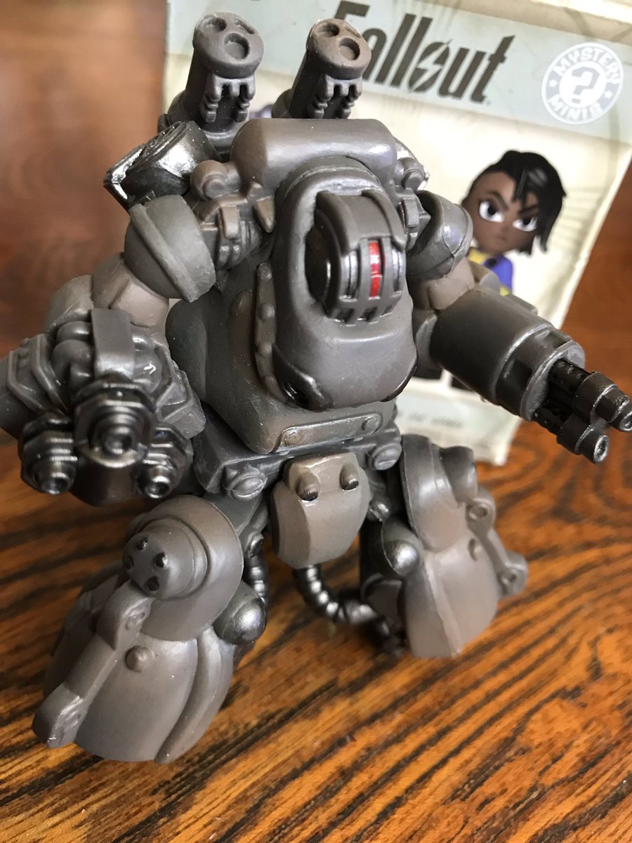 falloutセントリーボットフィギュア