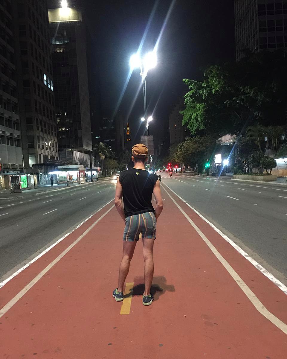 PutoVirtual's tweet photo. Tô pela avenida Paulista! Quem vem ? GP COM LOCAL 11960704201 YURE https://t.co/s4vJVVBCh6