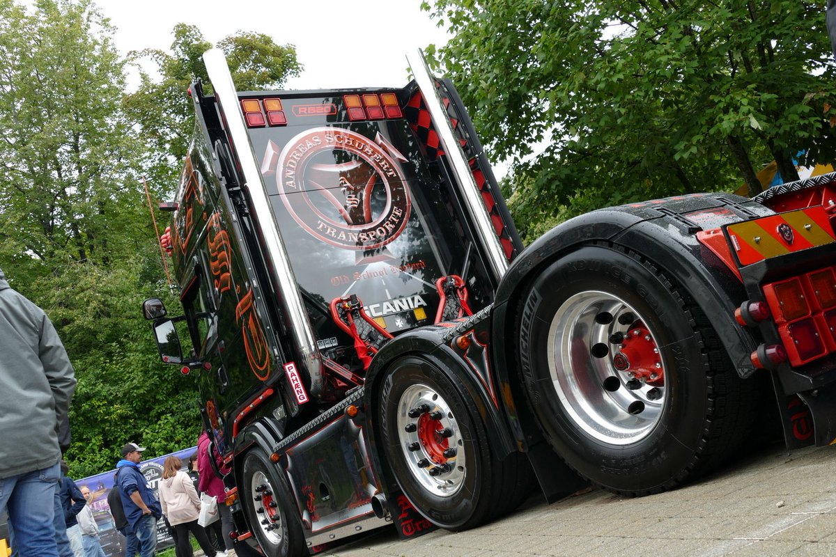 Primo34004's tweet photo. #scaniav8 #andreasschubert #oberlandtruckertreffen2019 https://t.co/QbcPHbleRg