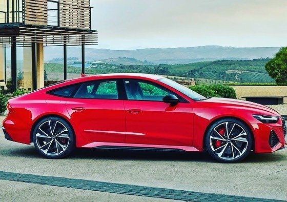 RealCarsSA1's tweet photo. Ladies and gentlemen! The all-new Audi RS7 Sportback! 441kW, 800Nm and a 0-100km/h in 3.6 seconds! Beauty and and absolute beast! The most beautiful RS model from Audi Sport? @audisouthafrica @AudiOfficial @AudiLovers @AudiLifeStyle @audisport @Audi #AudiRS7 #audirs7 #Audi https://t.co/AfTWWLxr6L