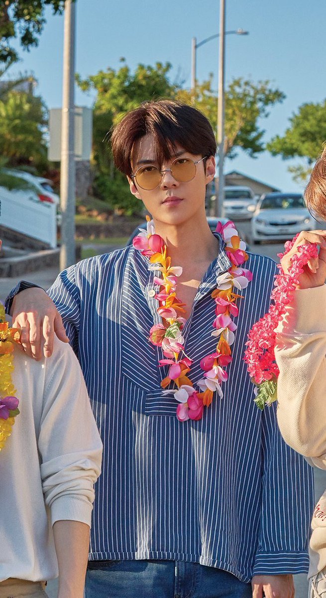 Cherryeieii's tweet photo. คนเราเกิดมามันจะหล่อ ดูดี ได้ขนาดนี้หรอคะ??? ถ้าไม่ใช่เทพบุตร #SEHUN https://t.co/Tknjq3xJZw