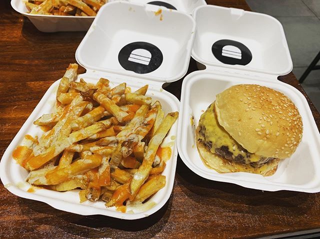 getyourthurston's tweet photo. Just landed back in London from Melbourne, and head straight to have my favourite burger @bleeckerburger 
Plus some angry fries.

#Burger #Fries #Lunch #Tweet https://t.co/WQTdi6ZxIi https://t.co/niamiSMP9m