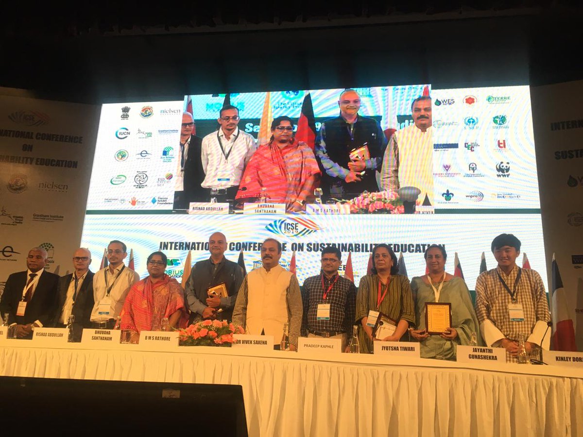 themobiusfound's tweet photo. Our valued panelists conclude the 3rd Plenary session with a warm group photo at #ICSEIndia2019.
#CurriculumShift #SustainabilityEducation #Conference #SustainableFuture #GreenSchools #UNESCO #TERI https://t.co/WMwSisDyvt