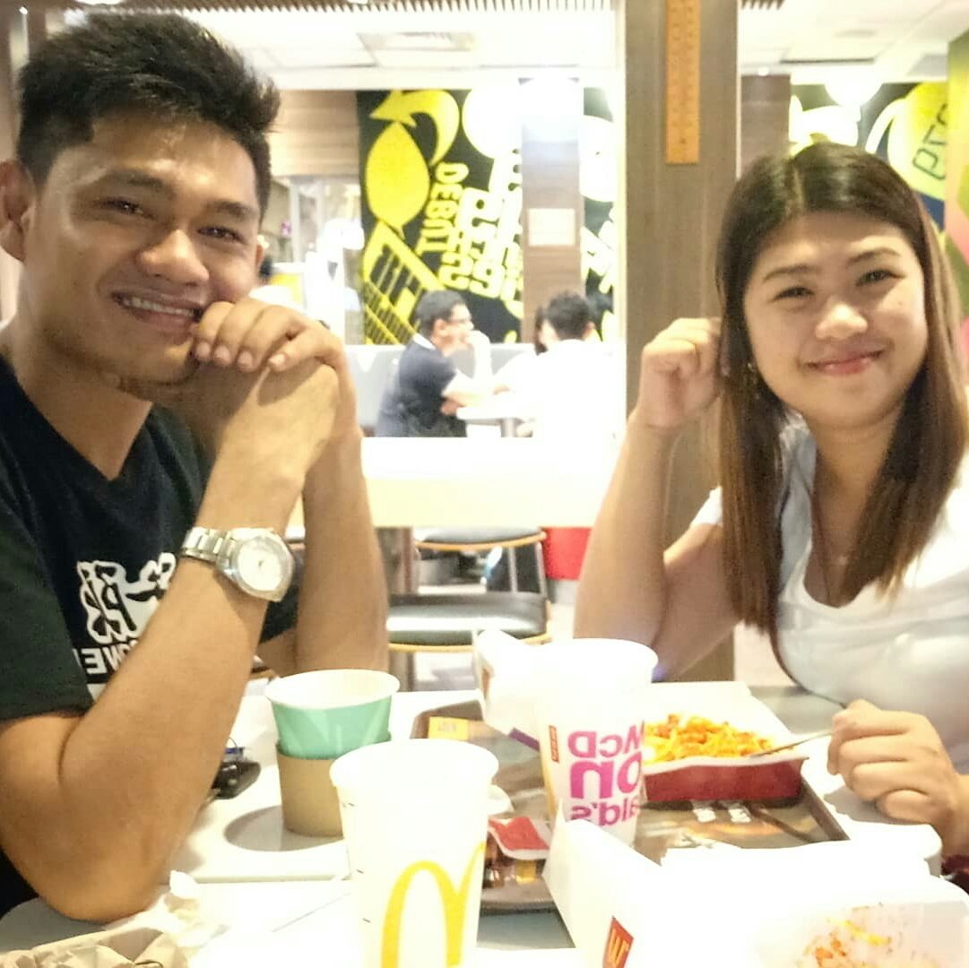 ChriestylC's tweet photo. "yung feeling na gusto mo na mag give-up ? And then biglang may taong abno na darating sa buhay mo....iloveyoumahal😍😍
#myforeverkami https://t.co/4fPnSpNewc
