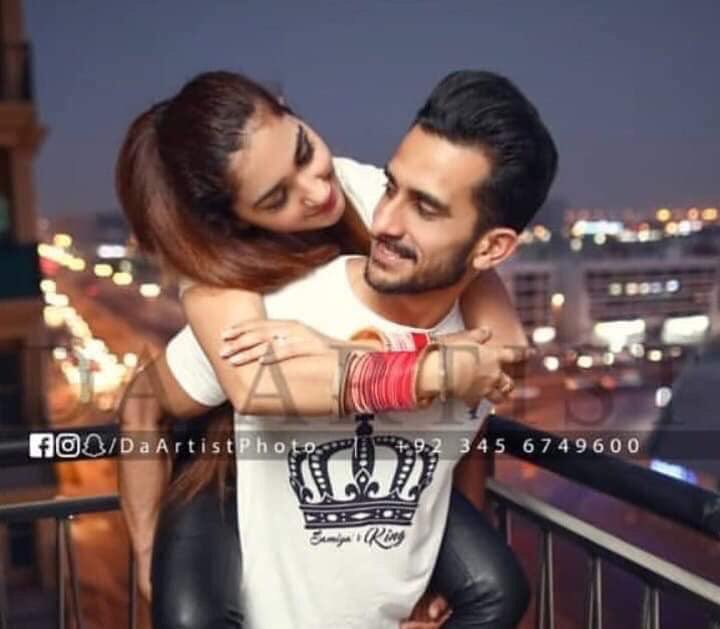 MImranMunir's tweet photo. Lovely Pictures
#respectforfamily 
#nationalhero 
#lovebirds 
#mashaAllah 
#proudpakistani 
#loveourstar 
@RealHa55an https://t.co/y8NgNBDlm2