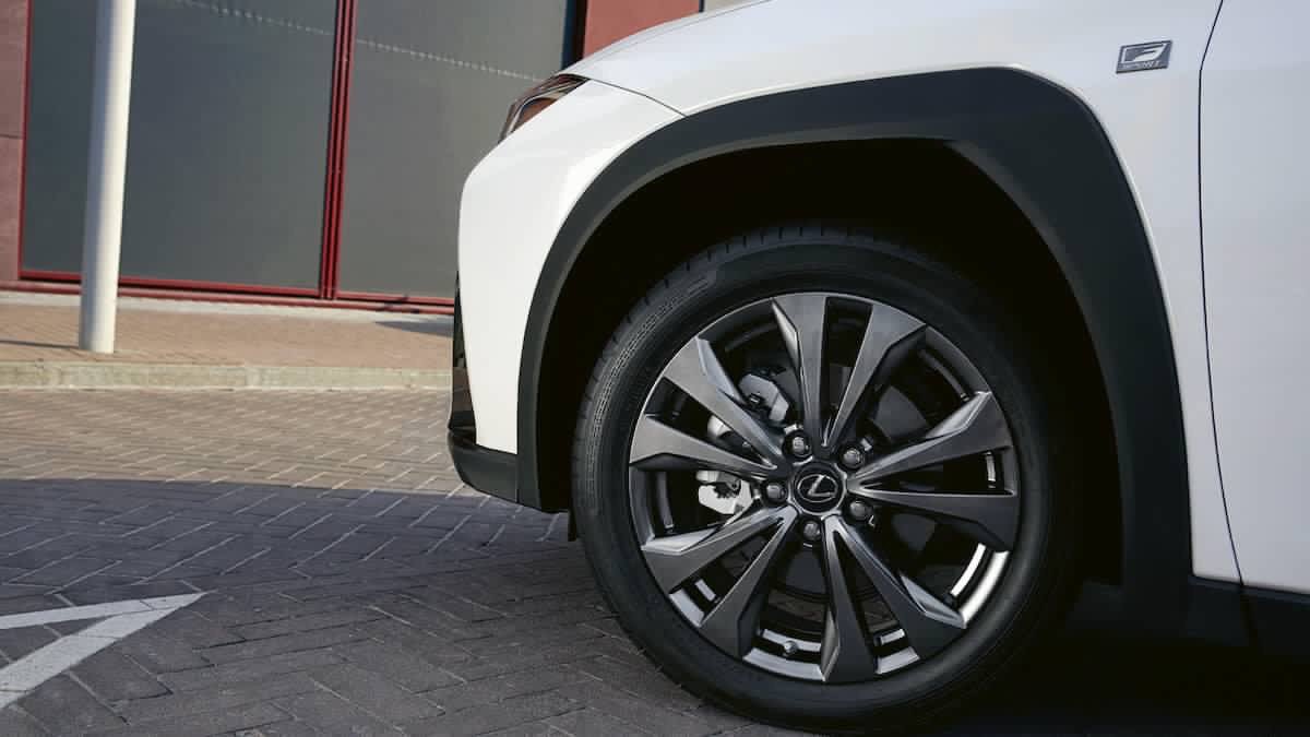 ComoLexus's tweet photo. La rentrée continue chez Como Lexus. Nouveau UX à partir de 319€/mois
Venez l’essayer:
https://t.co/XQV0MW6LNv
#Lexus #suv #UX #UXSport #UX250 #UX250H #Hybride #Como #ComoLexus #Paris #LexusParis https://t.co/smMwkZi7ZO