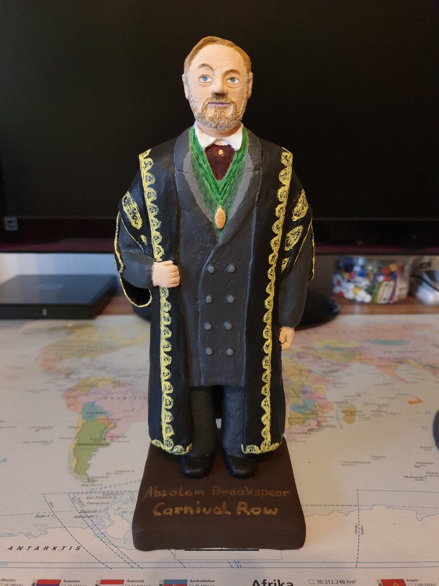 TanjaStrutzl's tweet image. I just finished my #figure of @JaredHarris as #AbsalomBreakspear and i hope you all like it ! 
@CarnivalRow @Allegratastic @EyebrowOfJH 🤨😁 #modelingclay #statues #handmade #figures #acrylicpainting