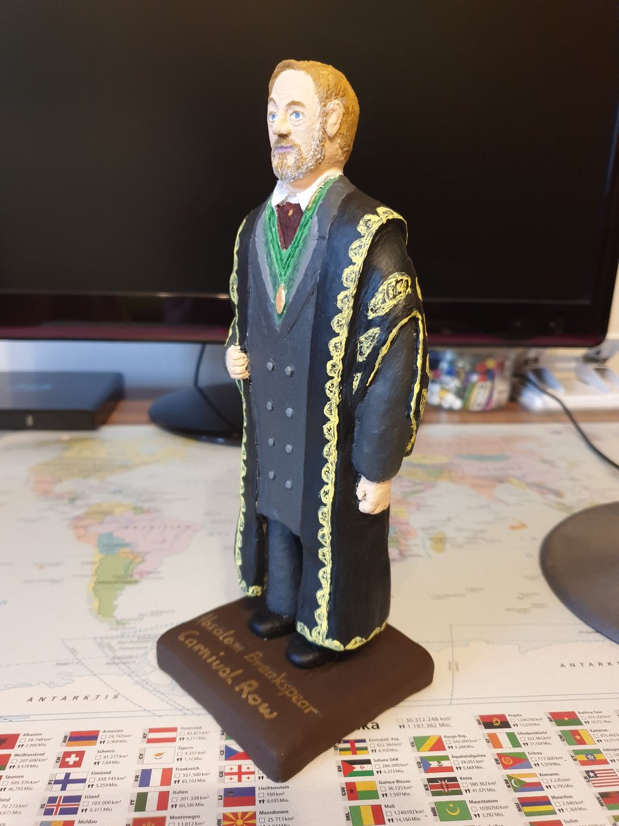 TanjaStrutzl's tweet image. I just finished my #figure of @JaredHarris as #AbsalomBreakspear and i hope you all like it ! 
@CarnivalRow @Allegratastic @EyebrowOfJH 🤨😁 #modelingclay #statues #handmade #figures #acrylicpainting