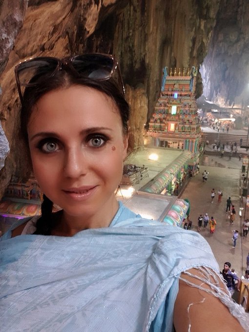 #batucaves #hindu #hinduism #hindutemple #Malaysia 🇲🇾 #beautifulplaces #silviabianco #vegangirl #happygirl<a href="/tag/batucaves"class="tags">#batucaves</a><a href="/tag/hindu"class="tags">#hindu</a><a href="/tag/hinduism"class="tags">#hinduism</a><a href="/tag/hindutemple"class="tags">#hindutemple</a><a href="/tag/malaysia"class="tags">#Malaysia</a><a href="/tag/happygirl"class="tags"><span>#happygirl</span></a><a href="/tag/beautifulplaces"class="tags"><span>#beautifulplaces</span></a><a href="/tag/silviabianco"class="tags"><span>#silviabianco</span></a><a href="/tag/vegangirl"class="tags"><span>#vegangirl</span></a>