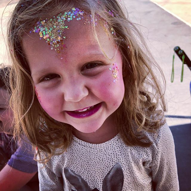 woowhoforfun's tweet photo. #woowho #woohoo #woowhoforfun #millymcsilly #balloon #balloontwister #balloontwisting #balloonanimals #birthday #party #girl #boy #bubbles #bubbleparty #bubbleshow #bubble #face #painting #facepainting #austin #texas #atx #do512 #kvue #family #fun #event #entertainment #fest… https://t.co/MoWGlCCMl6