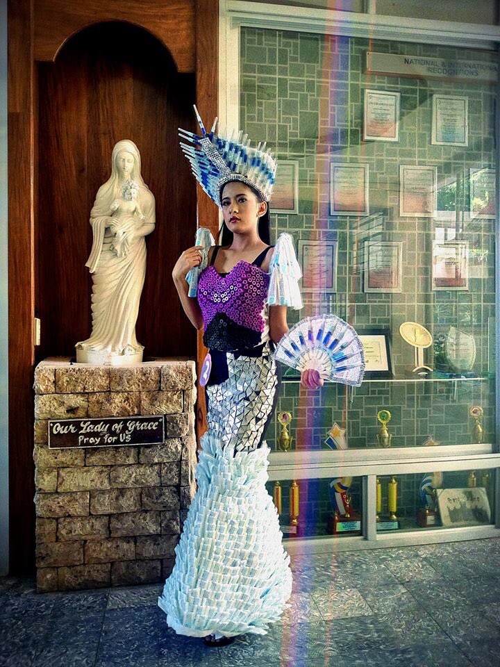 im_notlei's tweet image. It&apos;s been a year since we bagged 1st &amp;amp; 4th place for the Trashion Show Competion.

Phlebotomy-inspired Filipiniana
#YabangMedtech
#Phlebotomy
#MedTechThing

💉