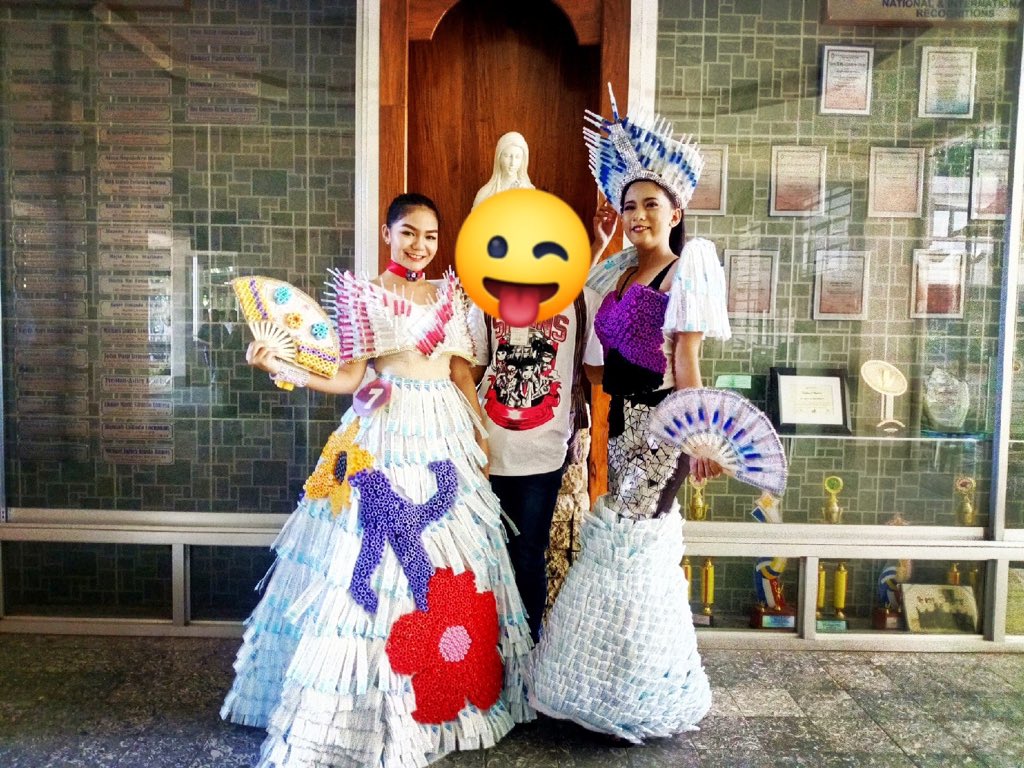 im_notlei's tweet image. It&apos;s been a year since we bagged 1st &amp;amp; 4th place for the Trashion Show Competion.

Phlebotomy-inspired Filipiniana
#YabangMedtech
#Phlebotomy
#MedTechThing

💉
