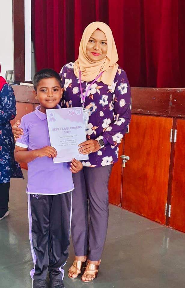 hiriyamv's tweet photo. Best Class Award for the Month of August. 

@MoEdumv @aisthly 
@rinzywaheed @Muhainfuli https://t.co/JaMiMoEss6