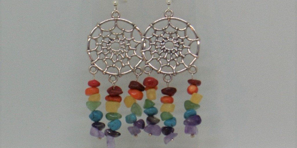 Cosmic_Crafts's tweet photo. Stunning chakra dreamcatcher earrings. I have hung 3 strands of chakra gemstones from a silver plated dreamcatcher.
https://t.co/11yi12QS2x
#Earlybiz #flockbn #atsocialmedia #onlinecraft #UKCraft #eshopsuk #twda #handmadee https://t.co/94A7loONtj
