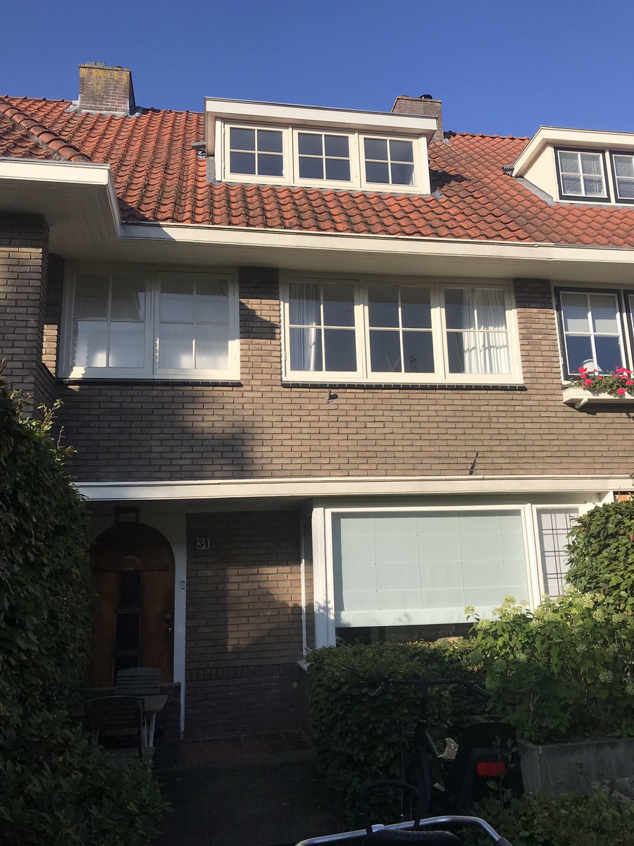 Woningen met enkelglas vragen meer onderhoud dan huizen die voorzien zijn van isolatieglas: nog een reden om daar wat aan te gaan doen!