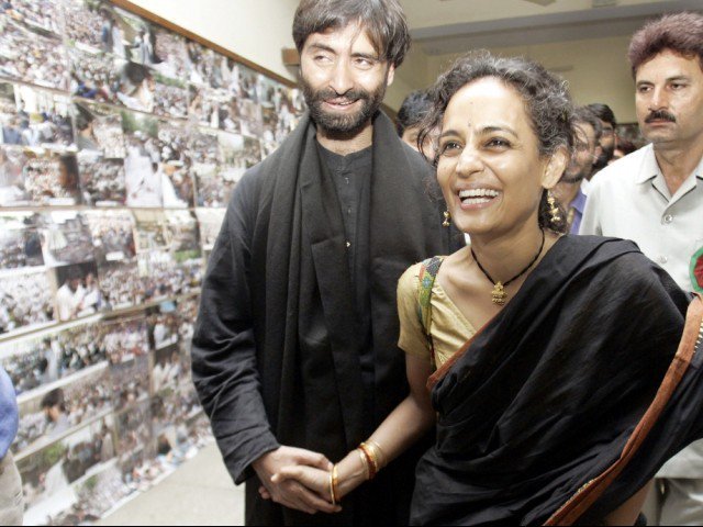 hermitofhushur's tweet photo. @rahulpandita These are the times this country has livid in recent past. It gives me a shudder where we had been led by #ShameOnCongress #ShameonMMS #pseudoliberals #UrbanNaxals #Presstitutes #TukdeTukdeGang #PakSecretLobby https://t.co/7SEtgizfo0