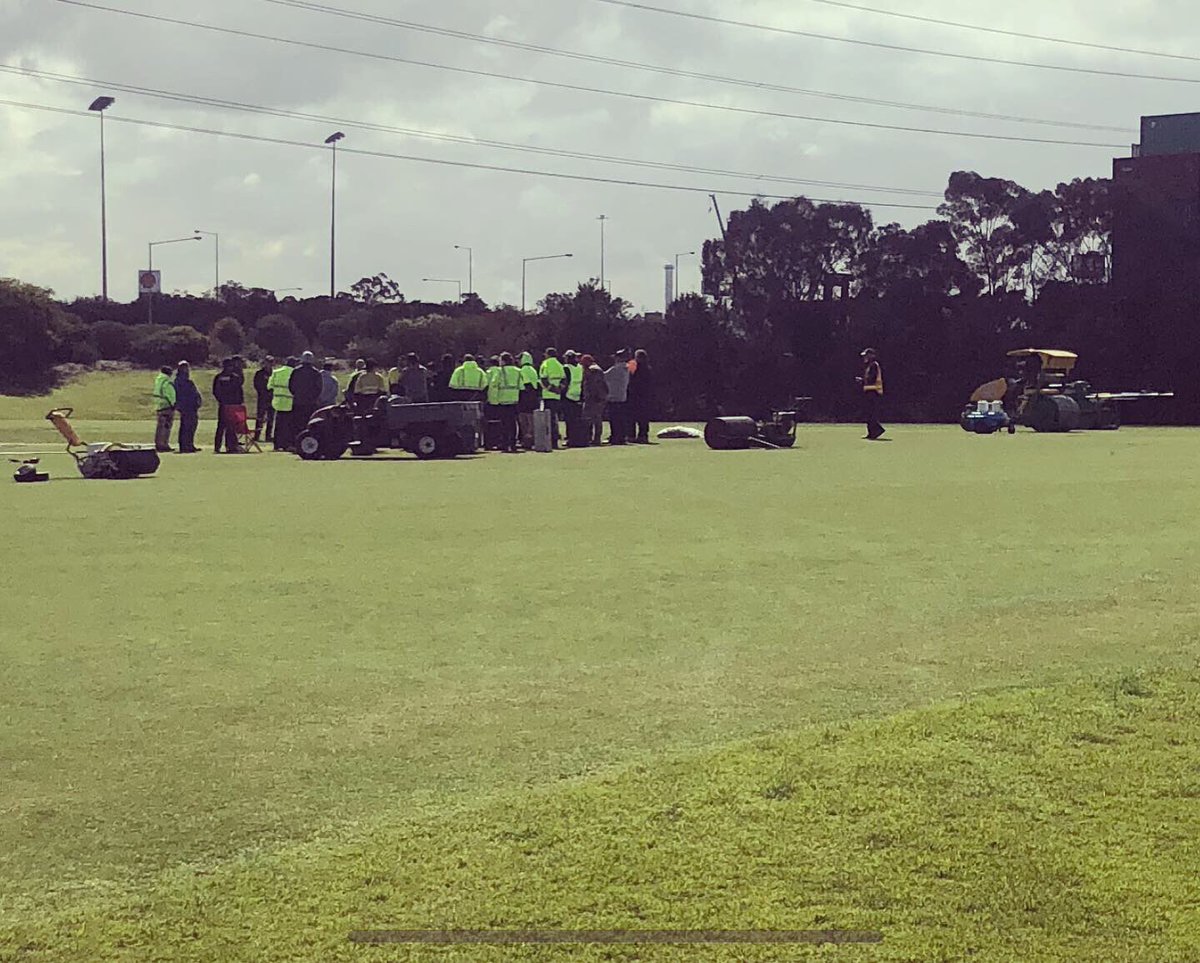 MentayTurfGear's tweet photo. Fantastic day at the Pitch Preparation Day held at @melbournegrammarschool. A lot of learning for new curators and the experienced! https://t.co/OAHq5S6vNi