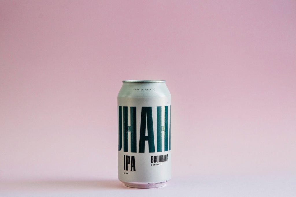 INTO TINNIES TUESDAY!! 

On Tuesday we package our beer into tinnies so they are fresh to hit the road for deliveries on Thursday. And this Tuesday we package up a whole lot of our Maleny Lager and IPA!