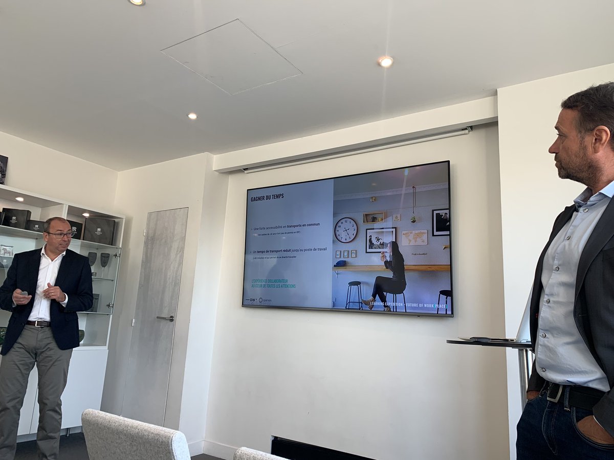 OpenersParis's tweet photo. 1/3 des cadres de -30 ans en IDF n’a pas le permis : l’accès facile en transports en commun est un point clé lors de l’implantation de nouveaux locaux
@MorelPml pour #FutureofWorkplace https://t.co/hs0Qg0e2HL