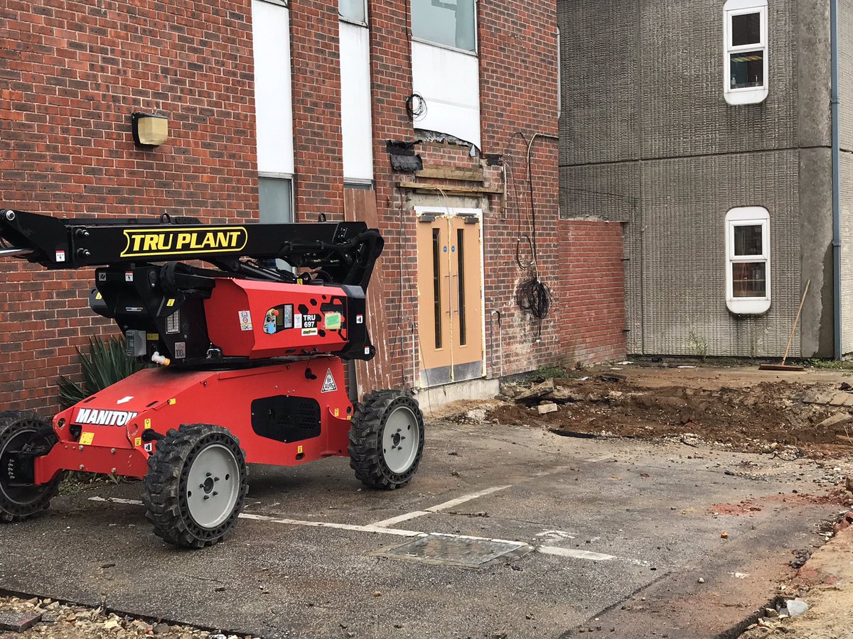 CDC_Demolition's tweet photo. We don’t only demolish bridges! Back to basics for a regular client @CDC_Demolition @CDCEnviro @tru7group @Guynicholls7 @tm__33 @JakeNicholls45 @JohnleeMack @Chinny63549321 @whipstreet @meik1fitness #eastangliasno1 @cdcno1tru #supplychain #truplant #trudemo https://t.co/nTlBxMJ5KV
