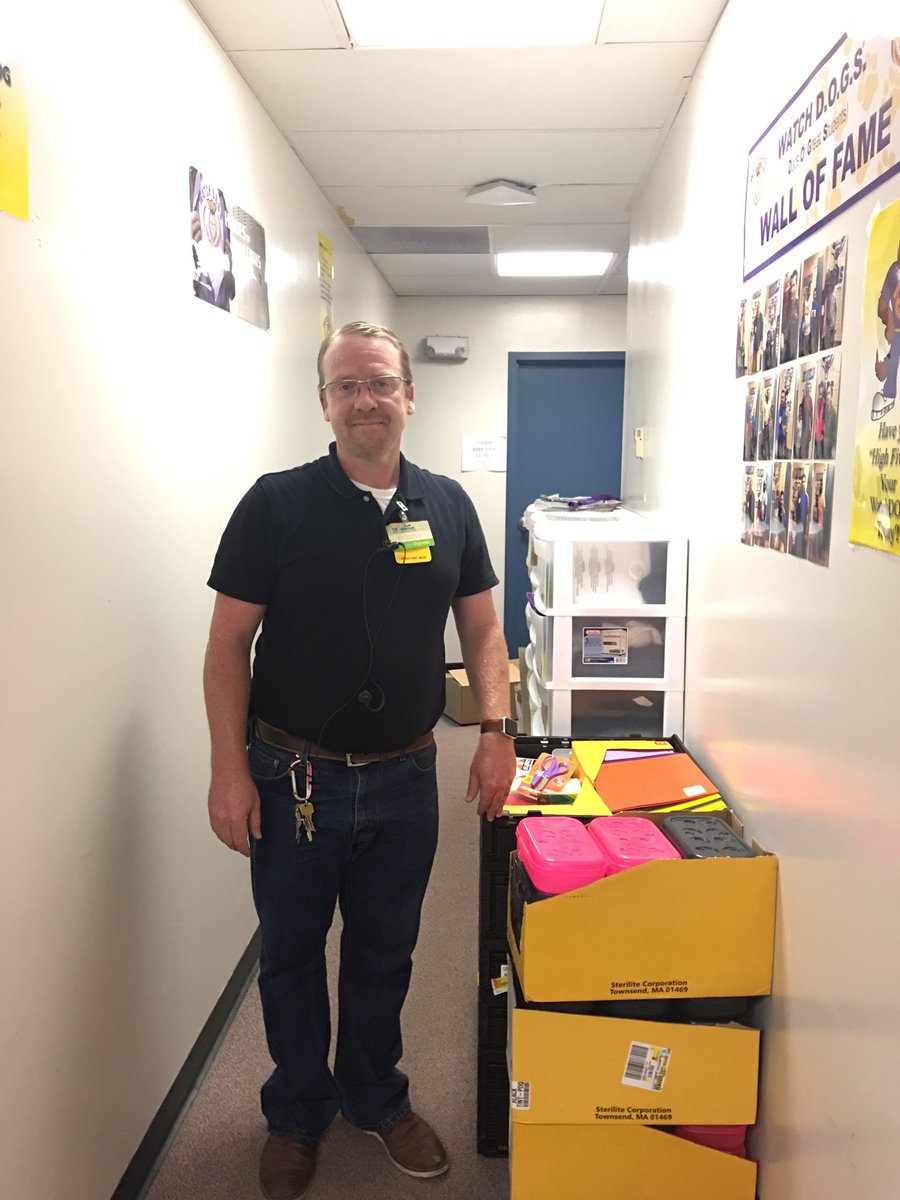 CPcssd's tweet image. Thank you Donny and Sherwood’s Wal-Mart Neighborhood Market for the donation of school supplies. We appreciate you so much. #pcssd #communitypartner