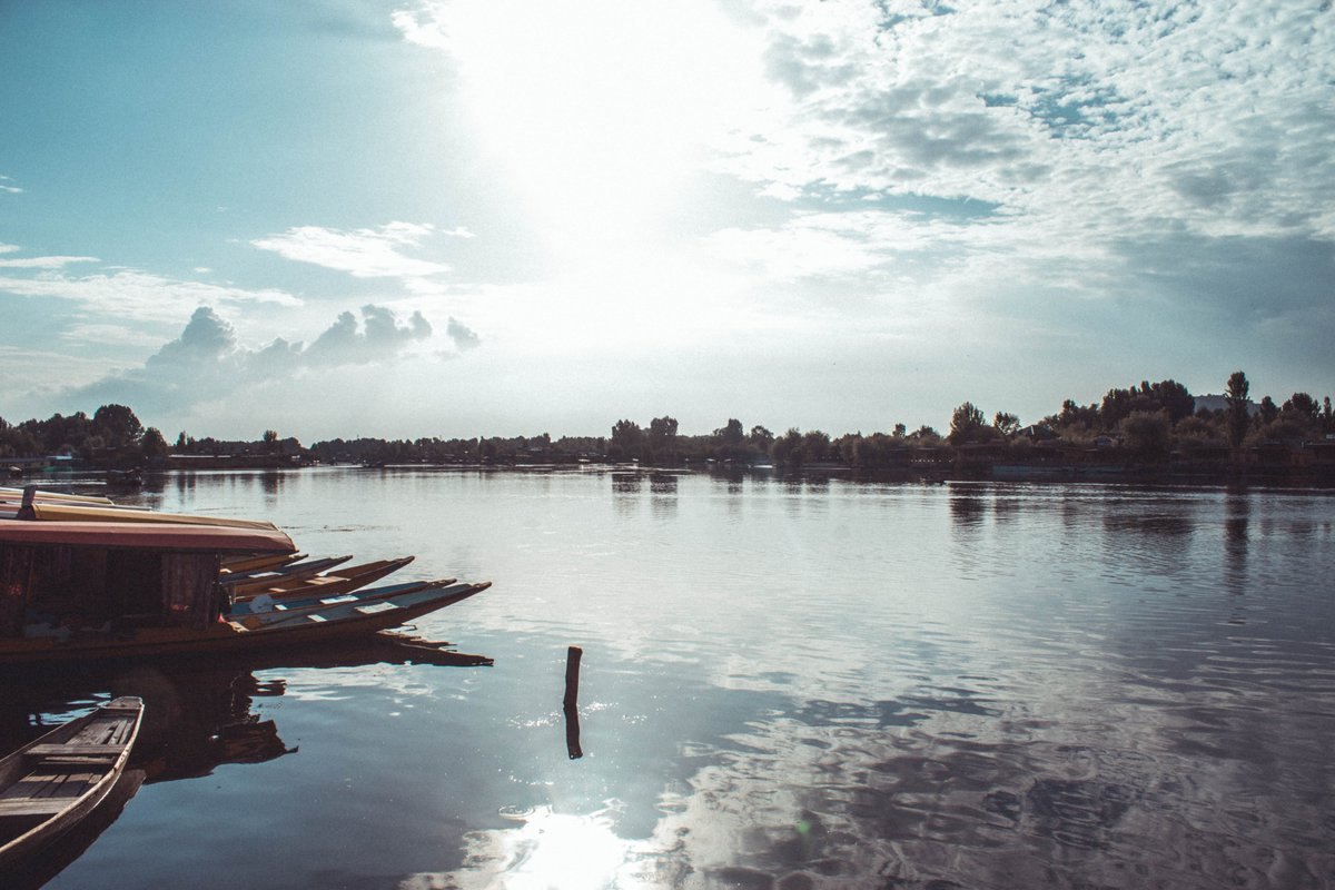 RKGPhotopedia's tweet photo. The vast weather of Kashmir
the landscape of the lake, Beautiful India.
#travel #leh #ladakh #india #valley #beauty #beautiful #view #photo #photograph #photopedia #photography #incredeble #love #nature #beautyofnature #kashmir #india https://t.co/Dycqa1I7Hn