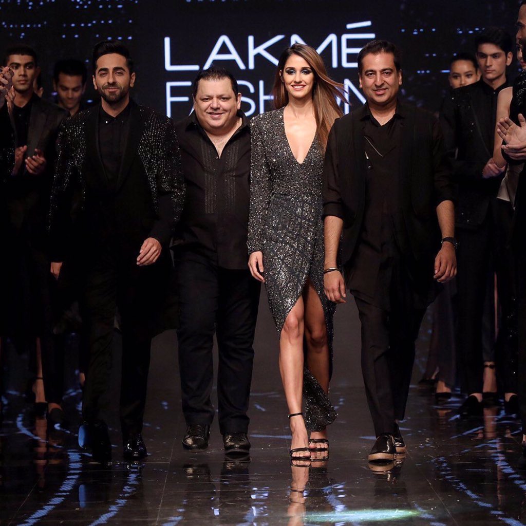 DishPatani's tweet photo. So thrilled to have been a part of the glamorous show for #RohitGandhiRahulKhanna &amp; @NexaExperience at @LakmeFashionWk 

#Nexa #NexaLifestyle #NexaAtLFW #LakmeFashionWeek https://t.co/3S7Iffga90