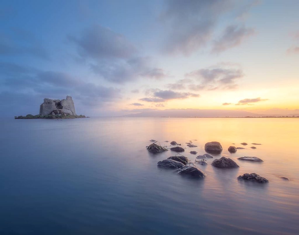 😍 Són estampes que ens fan somiar desperts i que només al delta de l’Ebre podreu viure en primera persona. Torre de Sant Joan. ©duce__david a Instagram