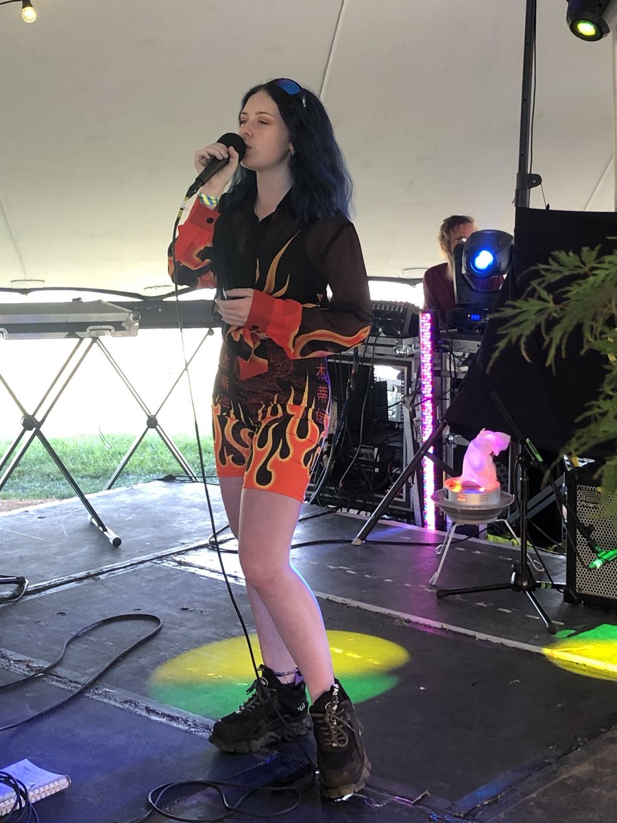 Brookelayla3's tweet photo. Soooo excited to be heading to the @ArenaBirmingham this Saturday to perform on the unsigned stage before the incredible @ArianaGrande!

#arianagrandeisoverparty #unsignedartist #arena #livemusic 
@imusicbuzz @manni_best @Musicnetw0rk_ @LalMuttock @BBCintroEMids 😎🙌🏼🌸 https://t.co/hW3Kj6HU3m