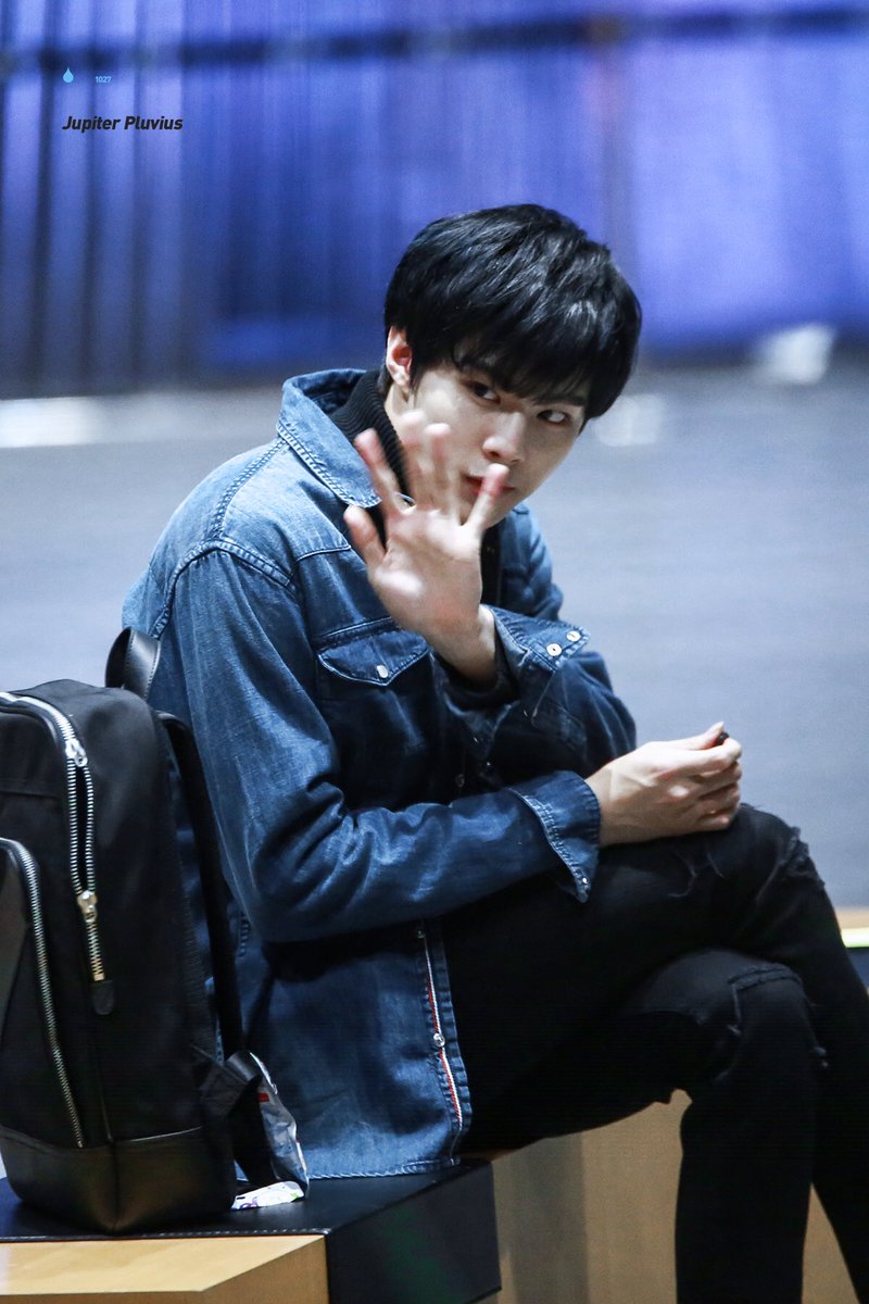 JP_WS1027's tweet photo. 161115 The Show

@UP10TION

#UP10TION #업텐션
#김우석 #우석 #우신 
#KIMWOOSEOK #WOOSEOK #WOOSHIN 
#4EverUP10TION 
#업텐션_허니텐_영원히_4ever 
#업텐션_4주년_천년만년_함께해 https://t.co/NT4rTbIzyd