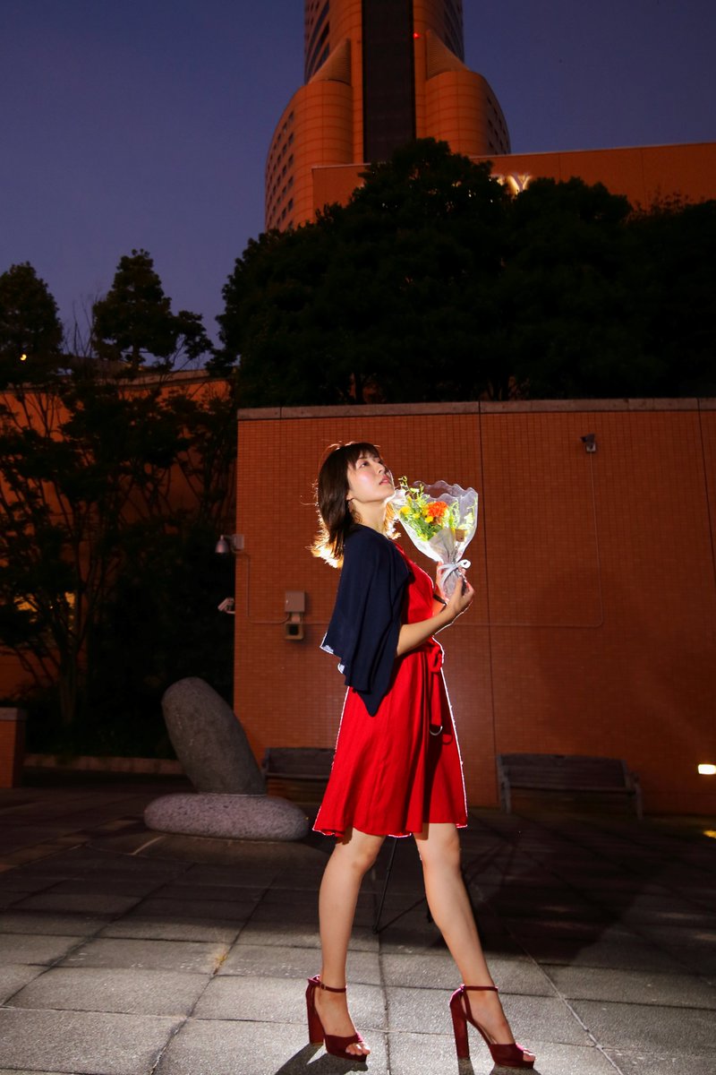 4MDJmr90K4SUKxj's tweet photo. 日没時の浜松アクトタワーをバックに撮影。ショパンの丘にて。
モデル　小夜さん　@saya_en_do8 
#ポートレート
#ポートレイト
#portrait
#アクトタワー
#アクト
#ACTCITY
#夜撮
#ライティング
#ストロボ撮影
#ストロボ https://t.co/eMUpfSzsg1