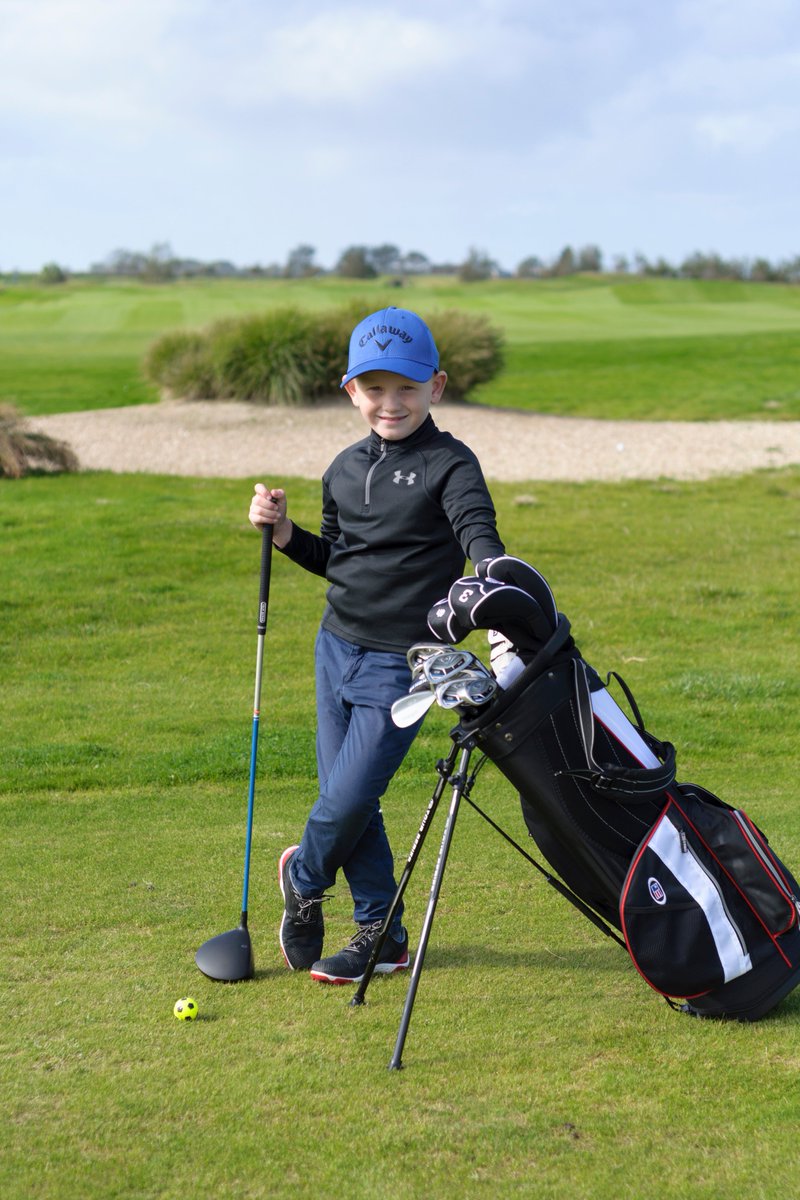 Dean Janssens vlogt over <a href="/KLMOpen/">KLM Open</a> , Beat the Pro en zijn golfdromen. Mooi om te zien! Leer hem kennen. passie4golf.nl/dean-janssens-… 😍⛳️💪