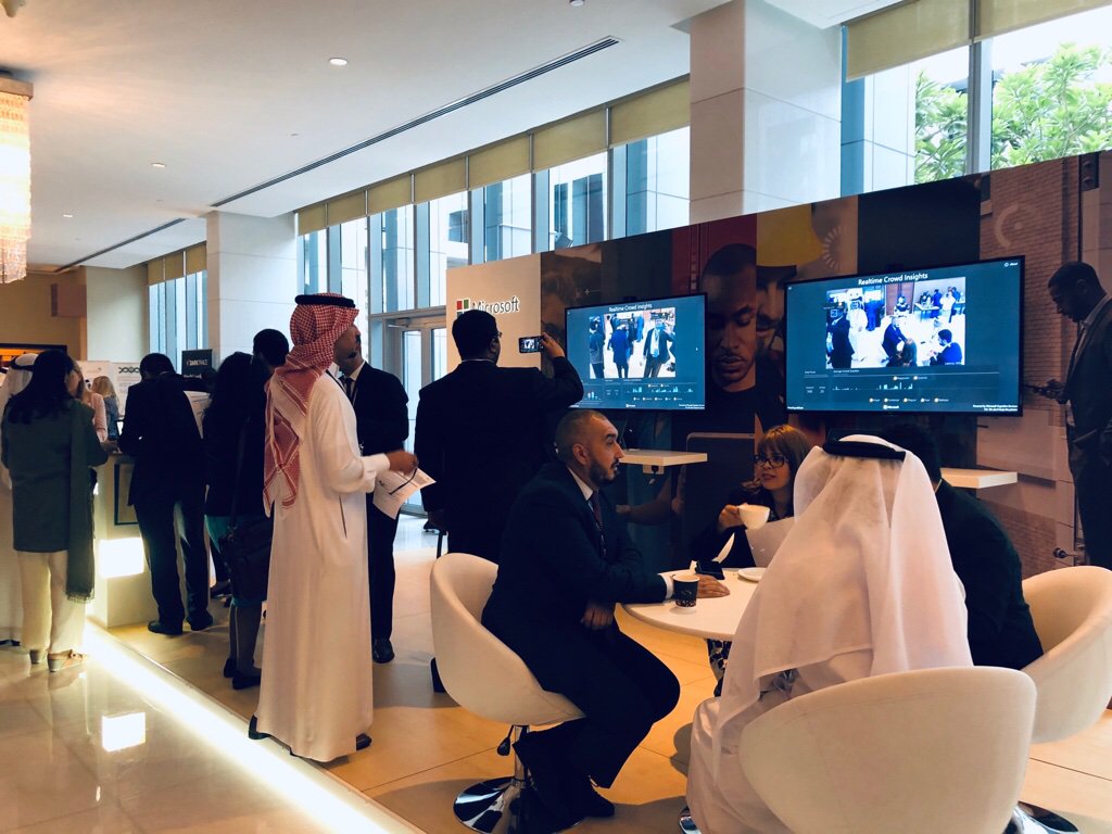 MicrosoftUAE's tweet photo. Our #Microsoft booth at the #AIWeekME has attracted top business executives from across all industries in the UAE, where our experts show them the power and full potential of #MicrosoftAI. https://t.co/5XMB5yqRUa