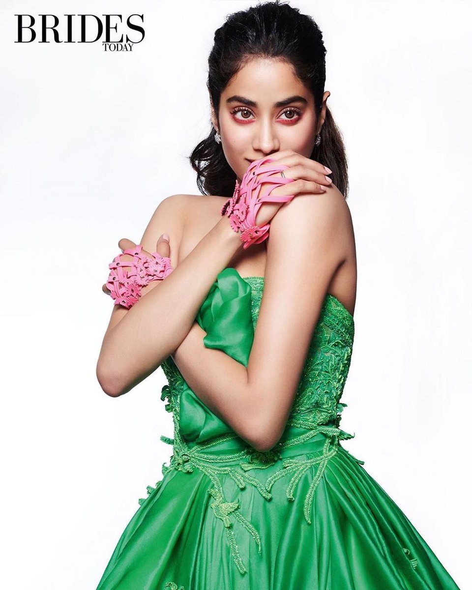 BookEventz's tweet photo. “The Millenial Cocktail Bride”- Janhvi Kapoor in the latest September Issue of Brides Today is giving us major Bridegoals💘. Tag a bride you know who would slay in this cocktail look.
.
#BookEventz #JanhviKapoor #BridesToday #Bridegoals #ShantanuAndNikhil #CockTailWedding #Tweet https://t.co/nuqt1pKPLq