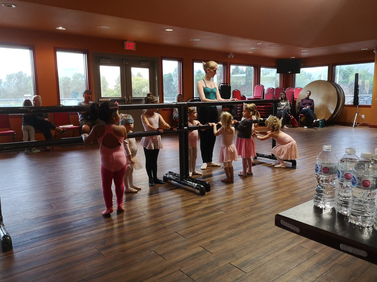 Amazing first day today. There's still time to register
akimbodancestudios.com