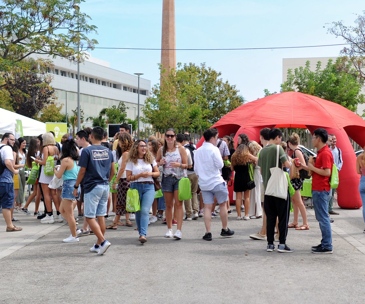 uchceu's tweet photo. Welcome!!! Una bienvenida para estudiantes de todo el mundo 🌍✔ https://t.co/oo9SwMlY5K #WelcomeDaysCEU #StudyInSpain #InternationalUniversity https://t.co/cYpJvULmKq