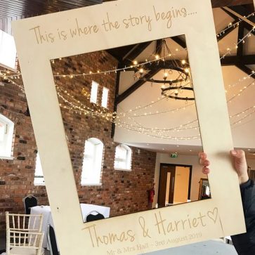 oodlique's tweet photo. Are you planning a Wedding or part of a Bridal Party?
Check out our must have items to personalise your Wedding Day.

View the collection: https://t.co/Ux85hkgAHP

#weddinghour #weddingaccessories https://t.co/cFIVzdNCID