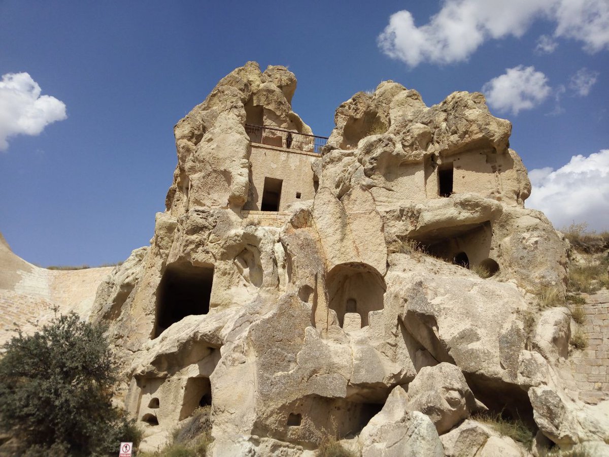 AlexandruFM's tweet photo. Uchishar Castel, Turkey https://t.co/y4sbtLUXZU