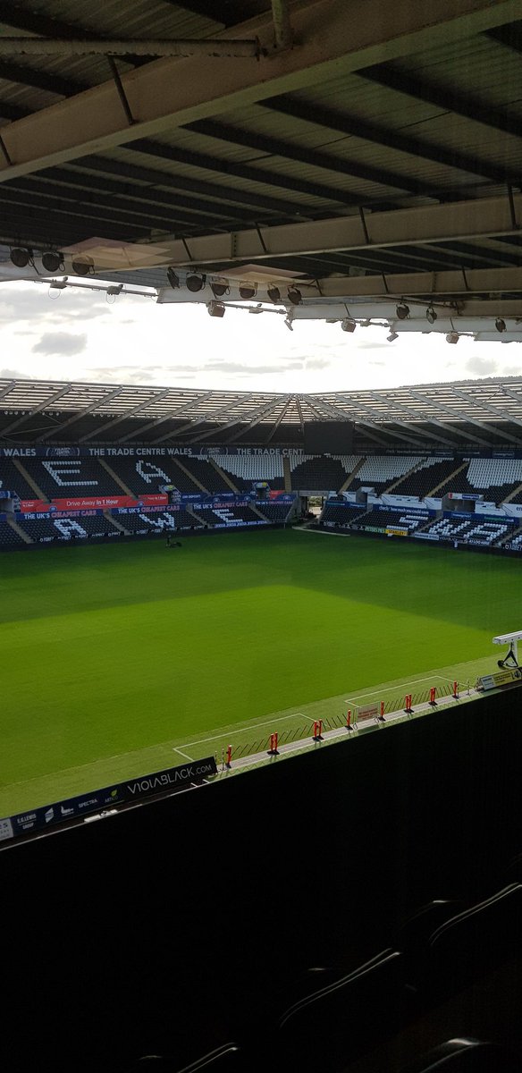 inspiresport's tweet image. Half of the Marketing Team currently at the @VisitDigital Digital Marketing Workshop...can you guess the location? #marketing #inspired