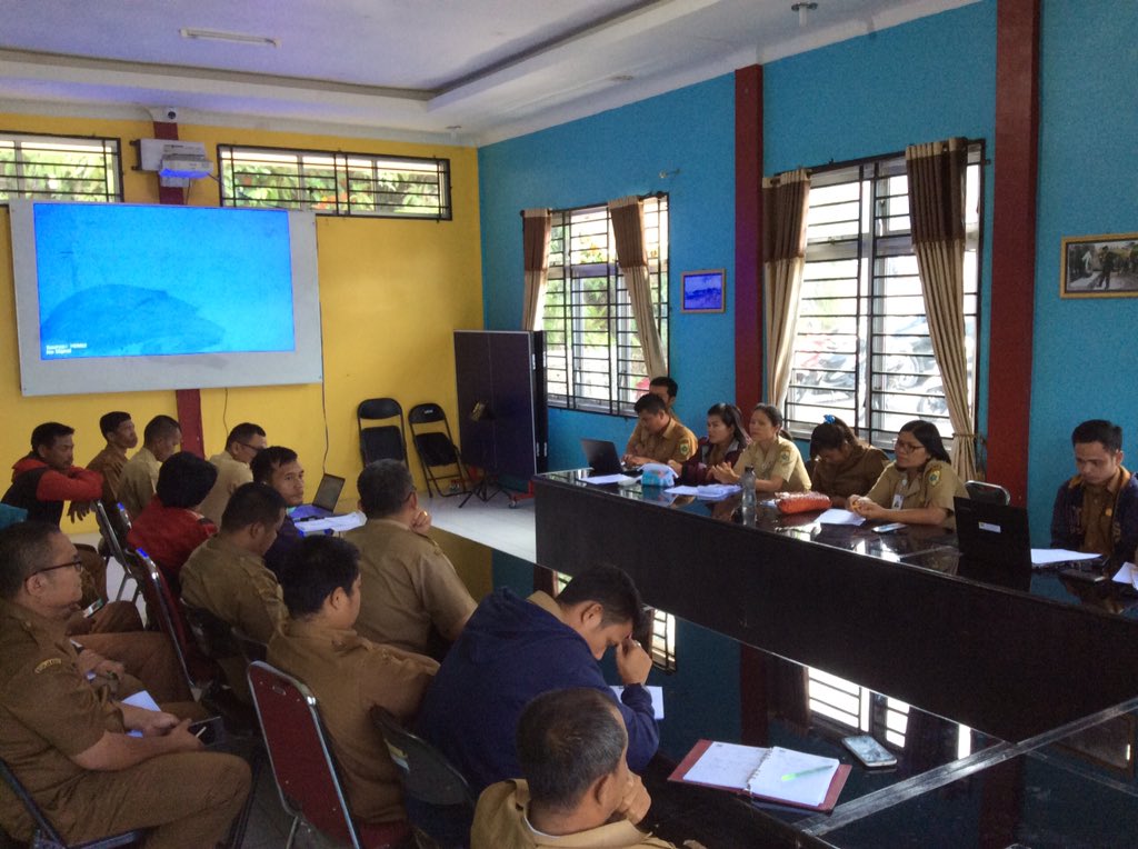 Diskominfo Pakpak Bharat Gelar Rapat Persiapan Pesta Budaya Oang-oang 2019

Dalam rangka persiapan memeriahkan Pesta Budaya Oang-oang Tahun 2019, Dinas Komunikasi dan Informatika Kabupaten Pakpak Bharat menggelar Rapat terbatas di Aula Diskominfo pada Selasa (10/9).