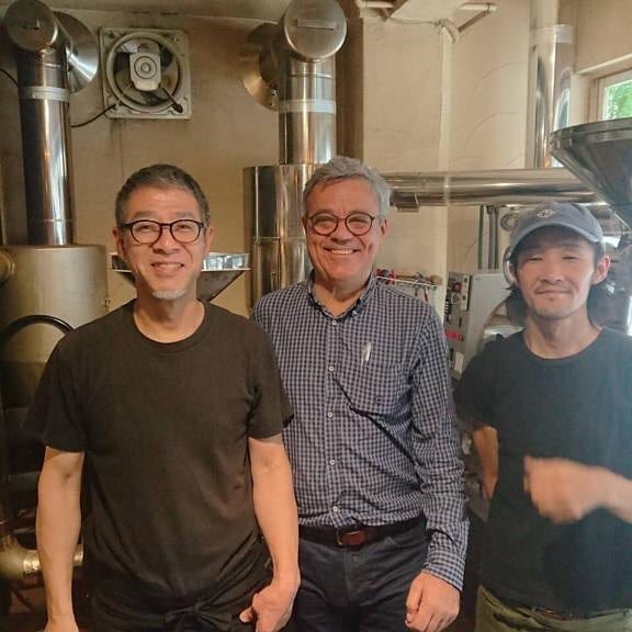 bycafecrem's tweet photo. Nuestro maestro cafetero @croscrem está en #Osaka visitando a los clientes de #CafeMieludo
¡Buen trabajo!
#naturalprocessed #specialitycoffee #speciallot #microlot #nanolot #coffeefarm #coffeeorigin #cafebarahona #coffee #singleorigincoffee #coffeeroasters #coffeeshop #Japon https://t.co/ZqPkfHPCUo
