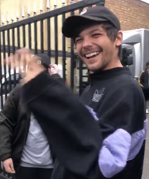 Iaminfactblue's tweet photo. и кто-то ещё говорит что sweet creature Гарри написал не о нем?
вы только посмотрите на этого милого ангела как можно быть такой сладенькой и нежной булочкой💕😇💖💗💓💞💝💘💕💓💗💞💝💗💖💕💓💘💕💝💞💗💕💖💗💓💞💝💖💕❣️❤️🧡💛💚💙💜💓💗💕💝💞🥰😍❣️💘💖💓🙈💝💗💞💖💕💗💞😇💖💖💕💞 https://t.co/P3pJEJ3ruE