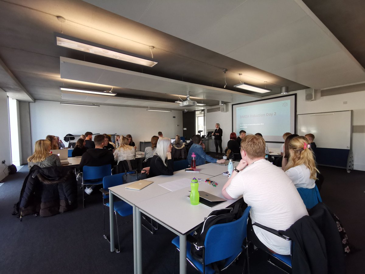 groovegenerator's tweet photo. Our @lecturersarah kicks off day 2 of the #dmda1920 induction with a briefing on thinking - just over 30 enthusiastic minds working on this problem https://t.co/hb7AS8zrBD