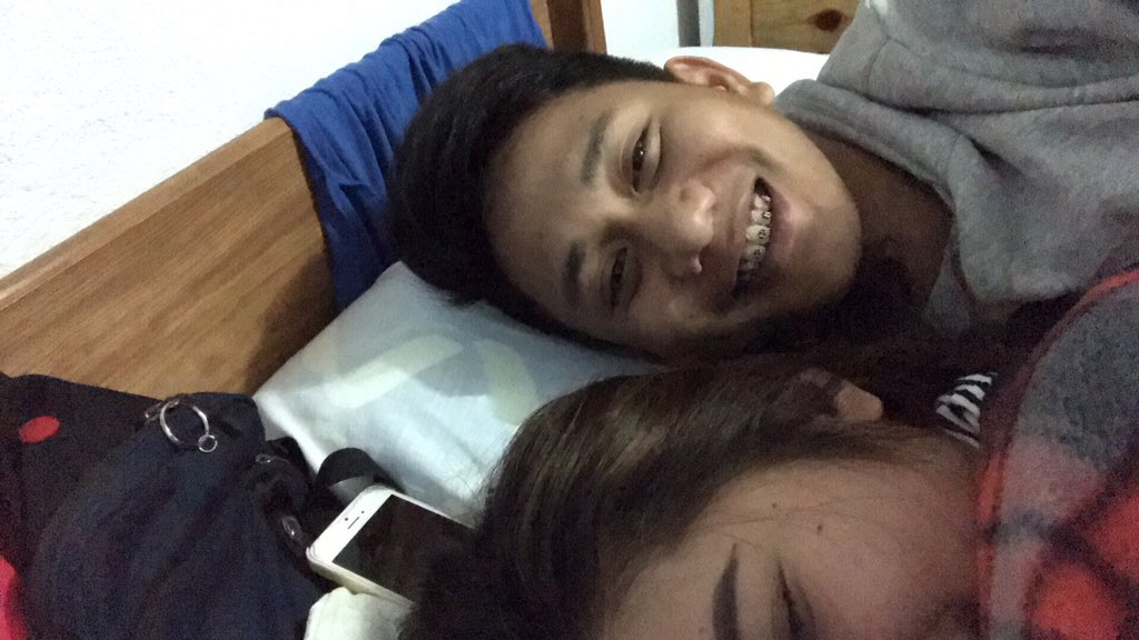 Alelennn's tweet photo. 😍😘🤗 https://t.co/wWSymvpSXM