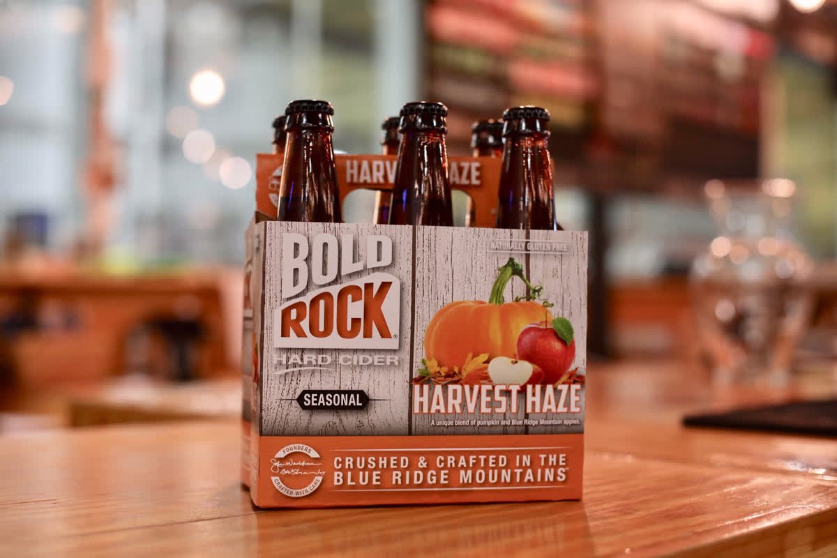 Harvest Haze is the new Fall 2019 Seasonal Cider from Bold Rock featuring a unique blend of Blue Ridge Mountain apples and pumpkin. The result is a rich and refreshing hazy-hued cider perfect for toasting to a bountiful harvest.