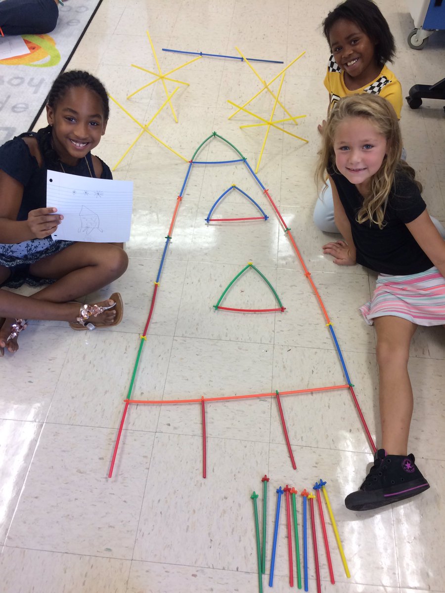 Rodgers_Edu's tweet image. 2nd grade read “Big Birthday” then designed and built rocket ships out of straws and connectors to travel to the moon!  @sharkhappenings #sharkSTEAM
