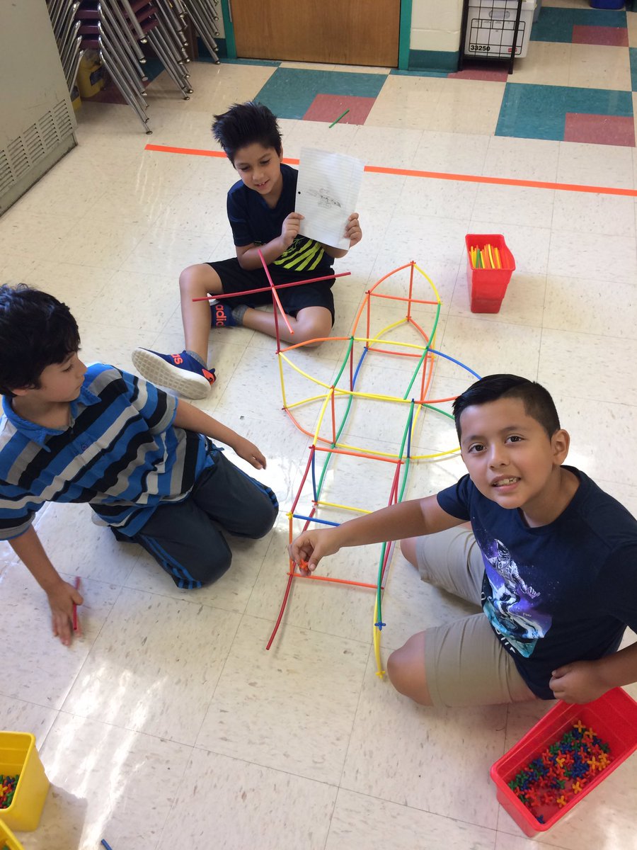 Rodgers_Edu's tweet image. 2nd grade read “Big Birthday” then designed and built rocket ships out of straws and connectors to travel to the moon!  @sharkhappenings #sharkSTEAM