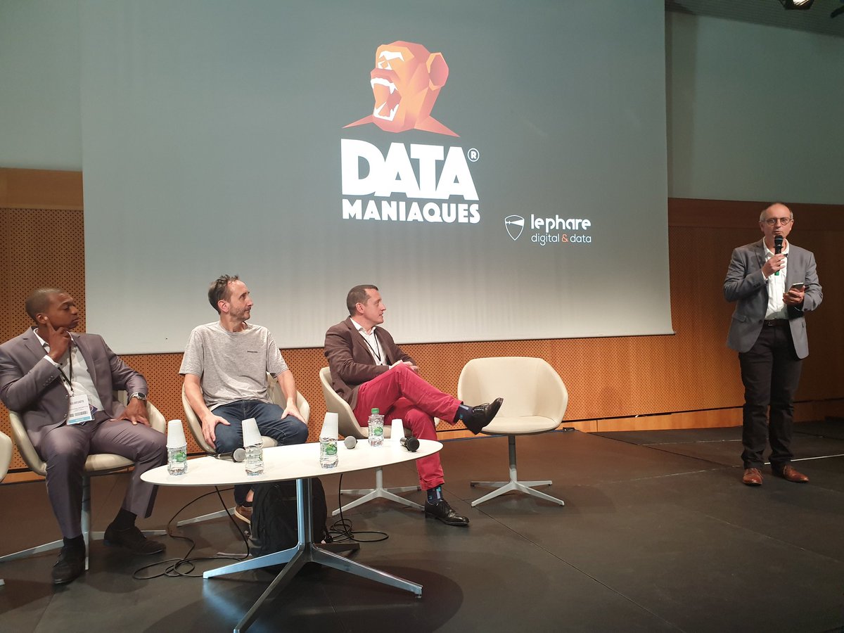 .<a href="/JeanLouRACINE/">Jean Lou RACINE</a> de <a href="/lephareweb/">Le Phare</a> et fondateur de <a href="/datamaniaques/">@datamaniaques</a> #onstage avec <a href="/xavierco/">xavierco</a>, CTO de <a href="/sharemat/">sharemat</a>, @LACROIX_Lab incarné par Reynholds REINETTE et Bertrand DOSSEUR, Directeur Marketing chez EXPLORE au <a href="/SalonData/">Salon Data</a> pour 'Du Rock, des larmes et de la data !'
 #NantesDigitalW