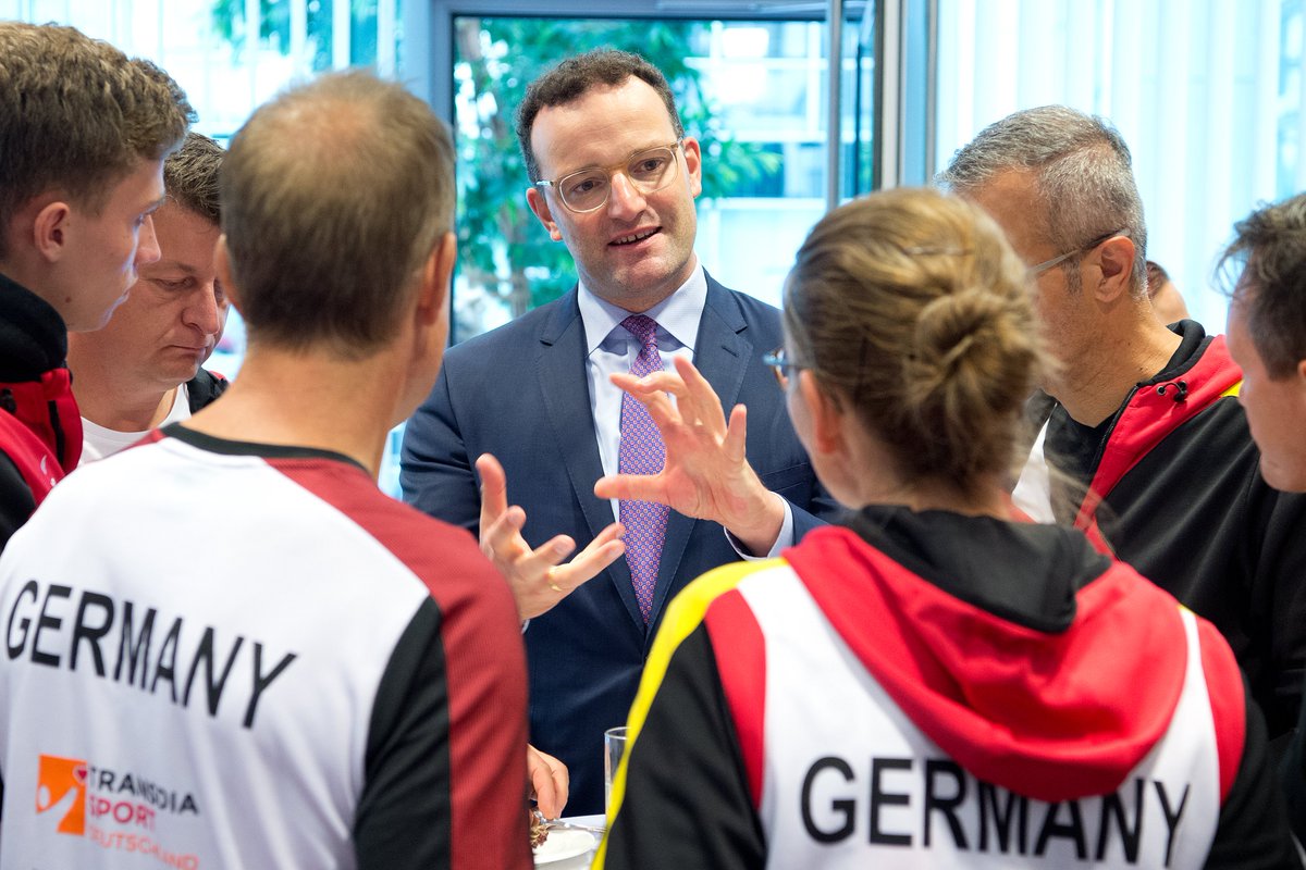 Jens Spahn (@jensspahn) on Twitter photo Heute habe ich die erfolgreichen deutschen Teilnehmer der Welttransplantiertenspiele <a href="/WTGF_Games/">WTGF TransplantGames</a> im <a href="/BMG_Bund/">Bundesgesundheitsministerium</a> empfangen. Ohne Organspenden wären diese Erfolge unmöglich. #Organspende schenkt Leben! Daher ist es so wichtig, dass sich jeder mit dem Thema auseinandersetzt. Heute habe ich die erfolgreichen deutschen Teilnehmer der Welttransplantiertenspiele <a href="/WTGF_Games/">WTGF TransplantGames</a> im <a href="/BMG_Bund/">Bundesgesundheitsministerium</a> empfangen. Ohne Organspenden wären diese Erfolge unmöglich. #Organspende schenkt Leben! Daher ist es so wichtig, dass sich jeder mit dem Thema auseinandersetzt.