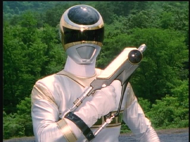 ToChiGiYY's tweet photo. 『電磁戦隊メガレンジャー』のメガシルバーの初登場回は何回見てもカッコいいね。
既存メン���ーの攻撃がバッファローネジレに効かずに苦戦する中、颯爽と現れ猛攻の末に倒していく。
まさに『ヒーロー』って感じがする。
ちなみに想定外の戦士の登場に敵幹部ユガンデがキョドるシーンも良い(笑) https://t.co/6HVrBWdbG6